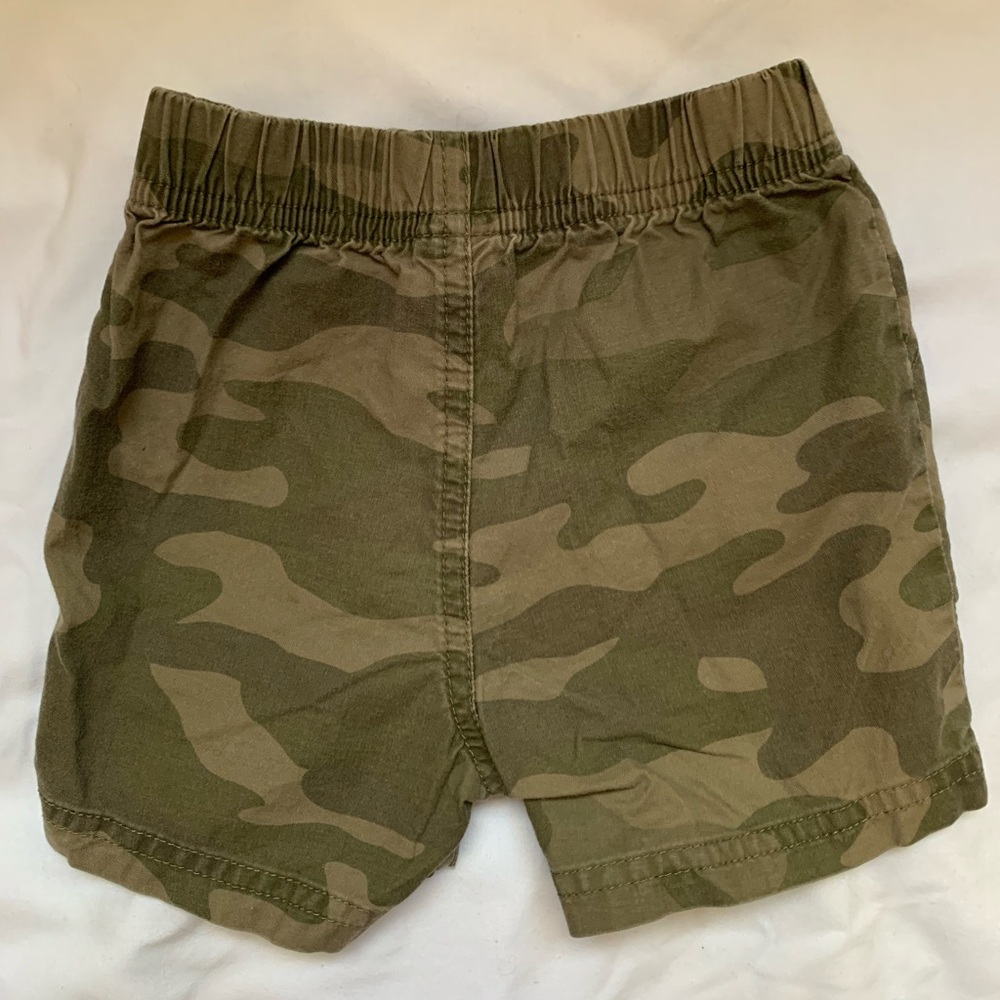 Two pairs of shorts, Carter’s, 18 m, camo, stripes - Picture 2 of 8